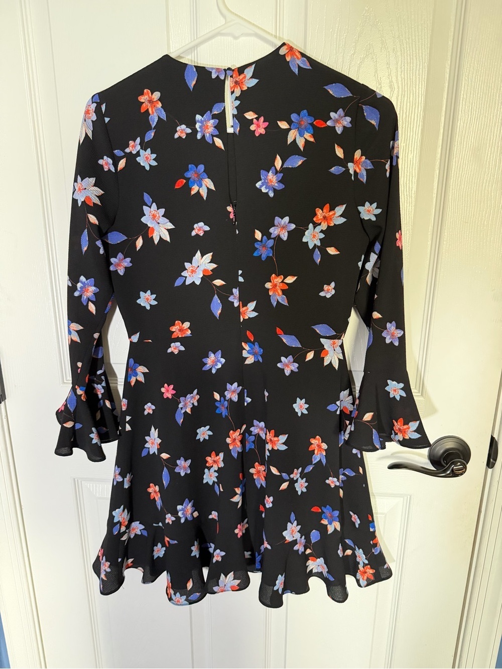 Eliza J Floral Flare Cuff Dress 4P - Picture 6 of 7